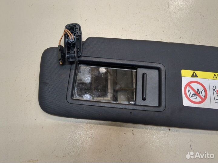 Козырек солнцезащитный левый Audi Q5