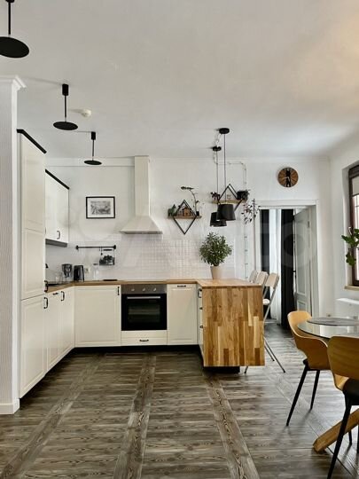 1-к. квартира, 56 м², 2/4 эт.