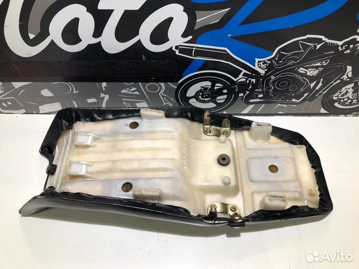 Сидение Yamaha FZ 250 Phazer 1985г