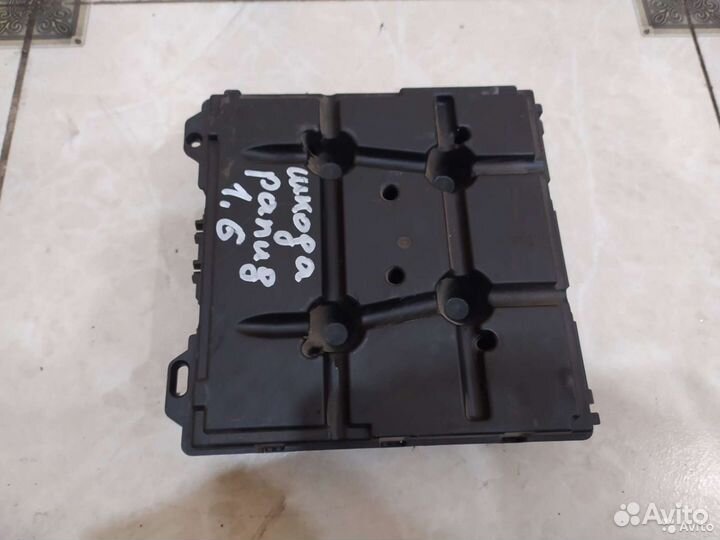 Блок комфорта Skoda Rapid