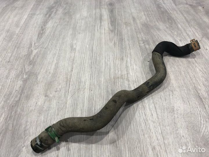 Патрубок системы охлаждения Renault Megane 3
