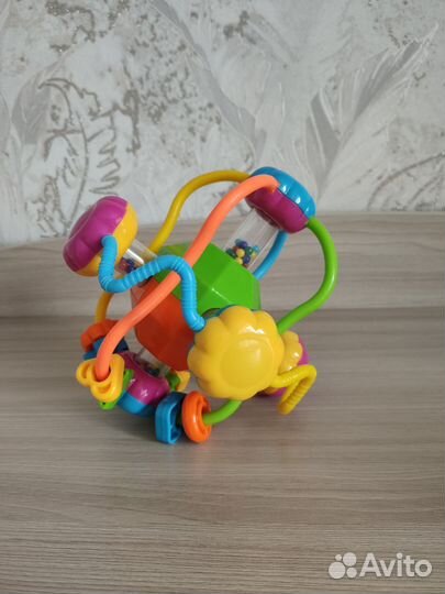 Развивающая игрушка / погремушка