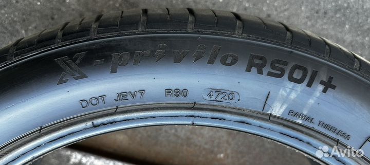 Tracmax X-Privilo RS01+ 275/40 R21