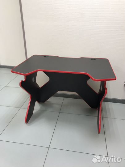 Новый компьютерный стол