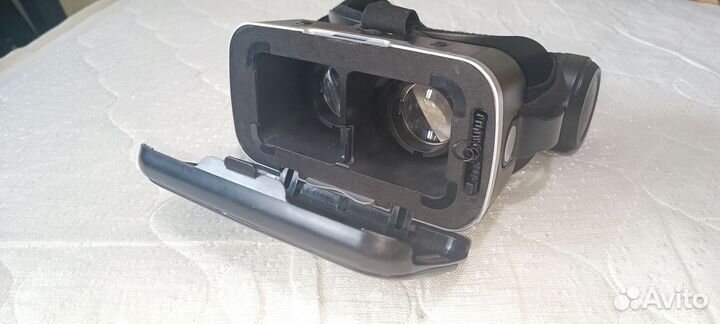 Комплект 3D-очков VR shinecon G04E с наушниками