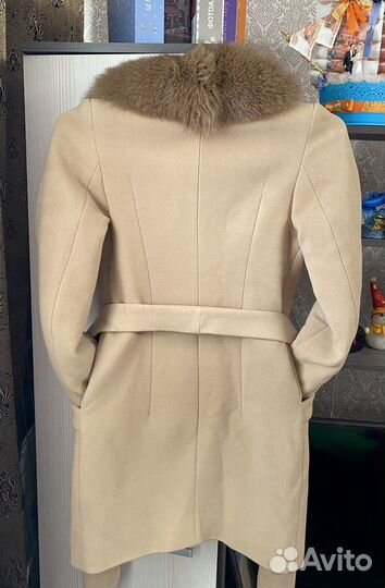 Кашемировое пальто с мехом песца