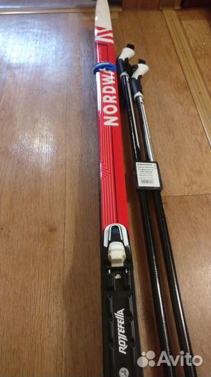 Беговые лыжи, крепление, палки, ботинки, чехол