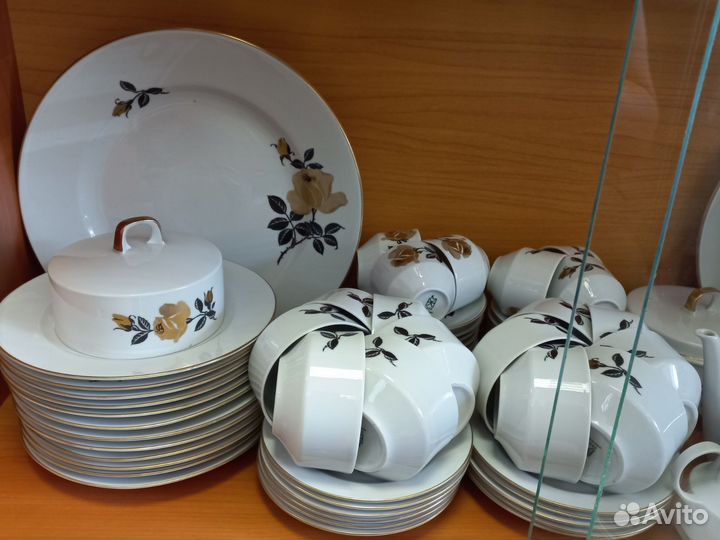 Чайно- кофейный сервиз Золотая роза