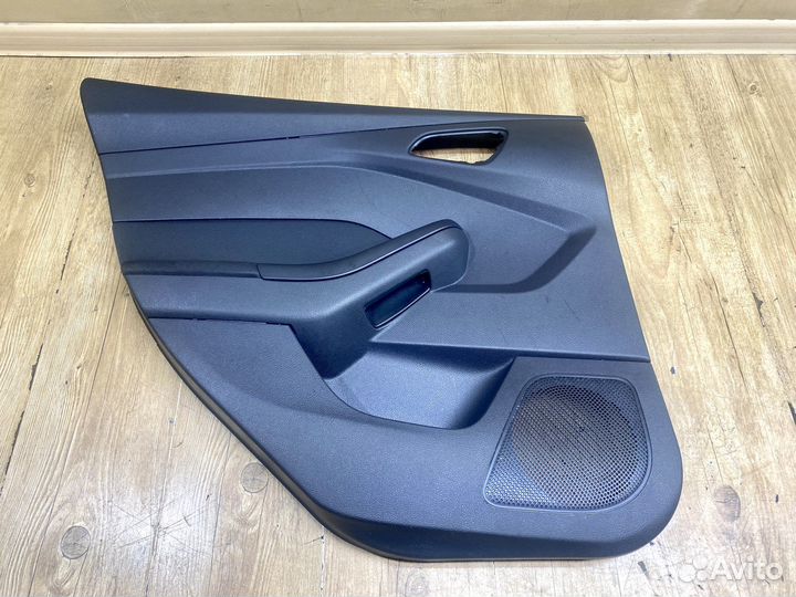 Обшивка двери задняя левая Ford Focus 3 2011-2019г