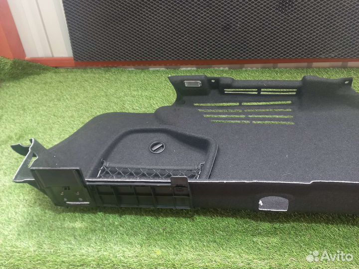 Обшивка в багажник левая Audi A4 B9