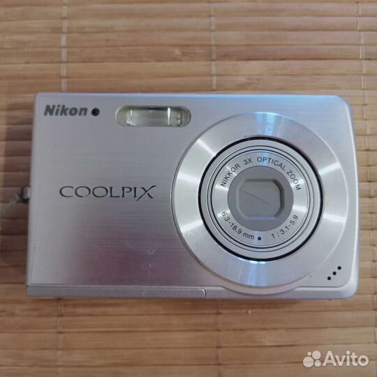 Компактный фотоаппарат nikon