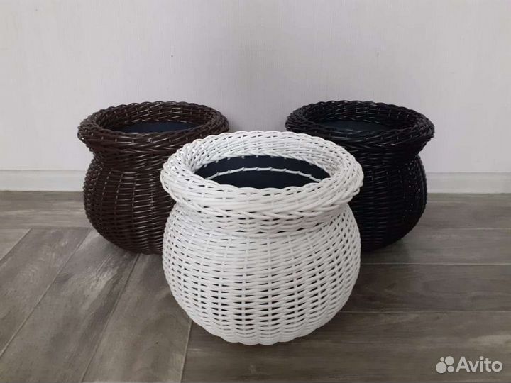 Корзины и кашпо из искусственного ротанга