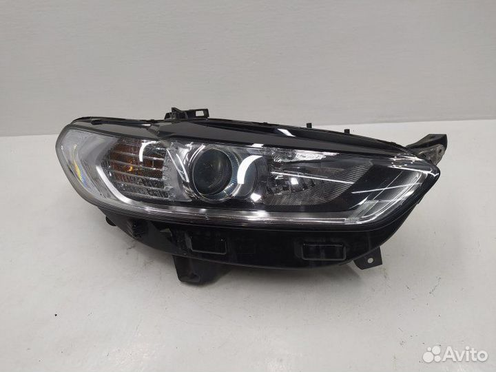 Б/У Б/У Фара правая Англия, сколы, глубокая