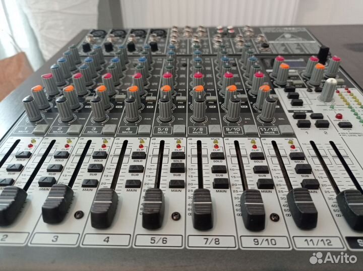 Микшерный пульт behringer xenyx 1622fx