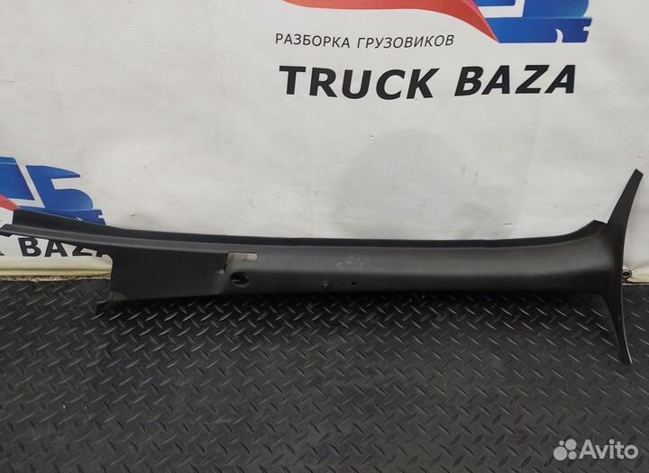 1096211 Накладка стойки кабины левой