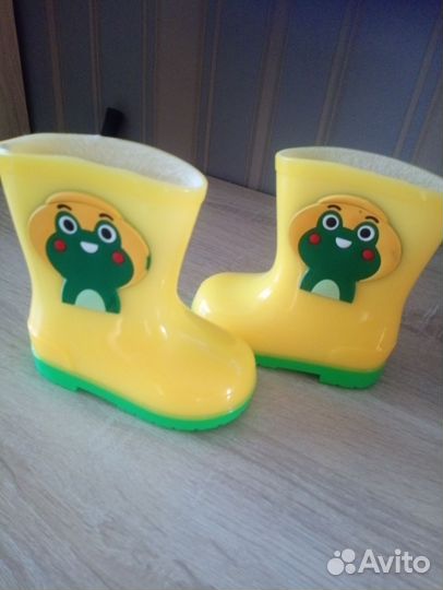 Детские сапоги