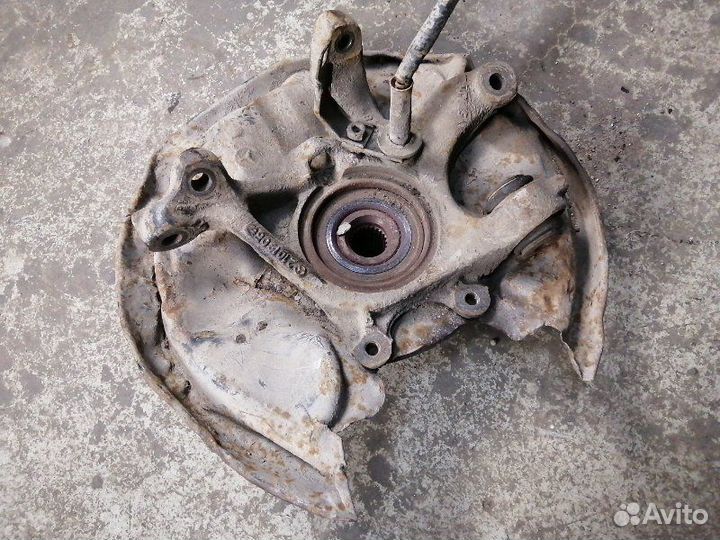 Кулак задний задний левый Mercedes-Benz E-Class