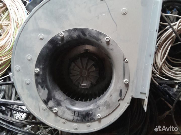 Вентилятор вытяжной бу