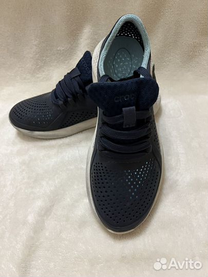 Кроссовки детские