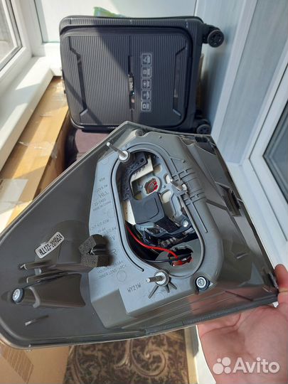 Фонарь задний правый