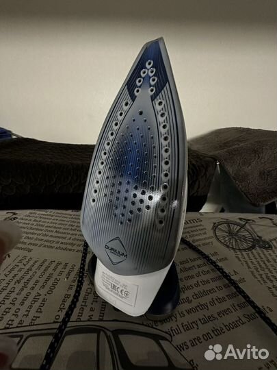 Гладильная доска и утюг