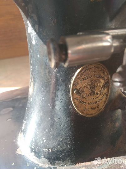 Антикварная швейная машина Frister & Rossmann