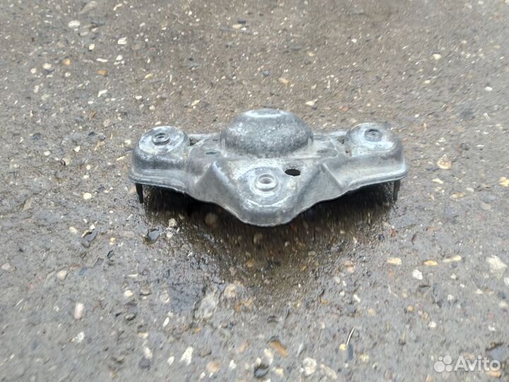 Верхняя опора, кронштейн амортизатора Ауди А6 С5