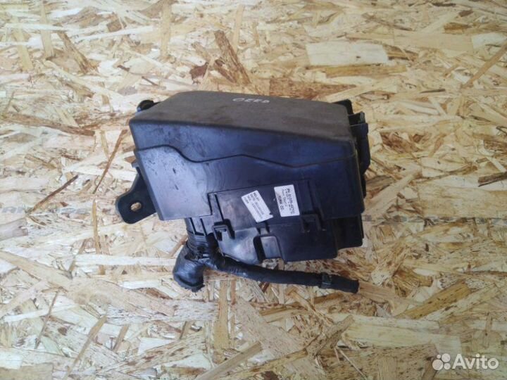 Блок предохранителей передний Kia Ceed JD G4FD