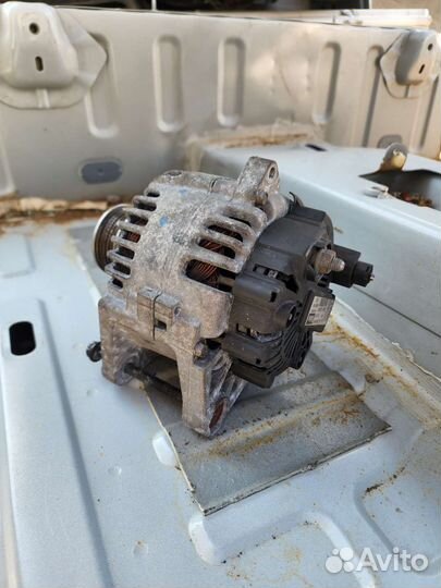Генератор на Renault Megan 2