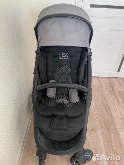 Прогулочная коляска с надувными колесами