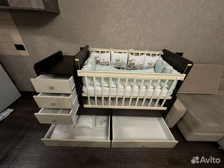 Детская кроватка