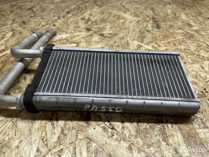 Радиатор печки Toyota Passo KGC10