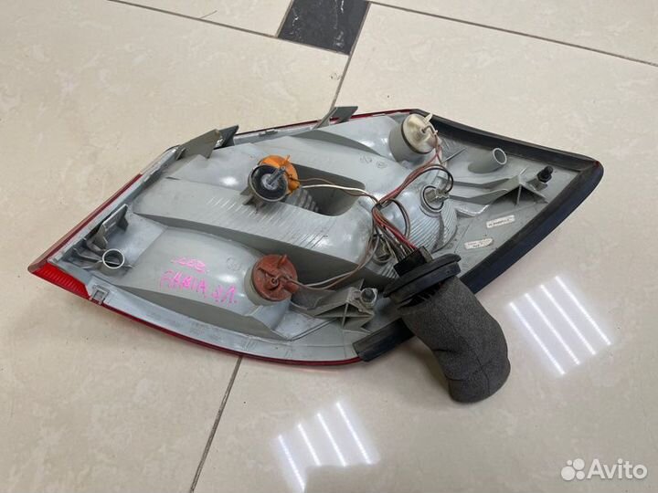 Фонарь задний левый Skoda Fabia 2 хетчбек CGP 2012