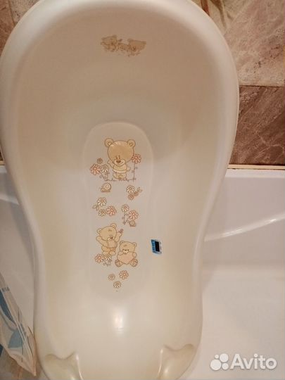 Детская ванночка для купания с подставкой