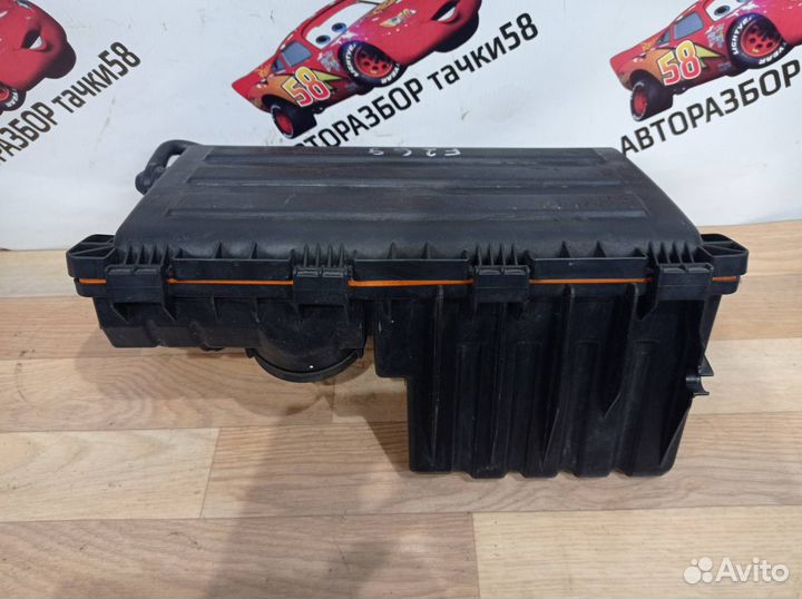 Корпус воздушногo фильтра Volkswagen Polo 5 2011