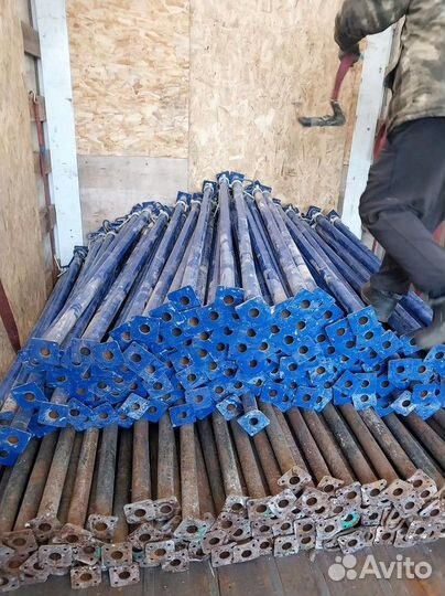 Конструкция из телескопических стоек для поддержания перекрытий