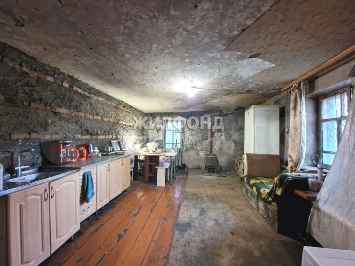 Дом 50 м² на участке 1 сот.