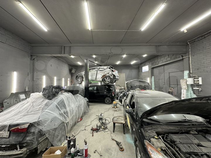 Гараж, > 30 м²