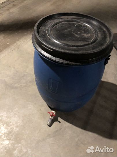 Бочка для воды пластиковая