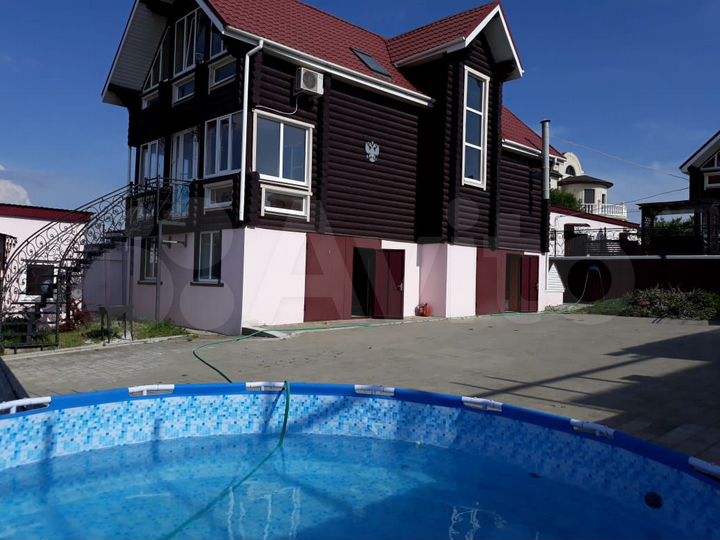 Коттедж 190 м² на участке 4 сот.