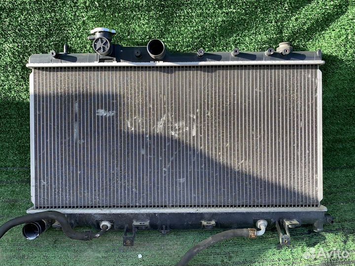 Радиатор охлаждения Subaru Impreza GG G11