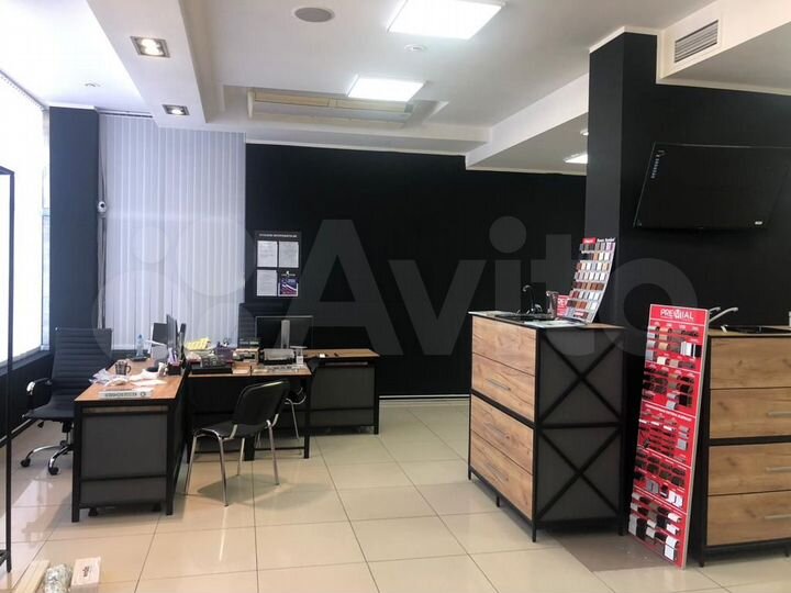 Продам, псн,арендатор,ремонт,первый этаж,147.7 м²