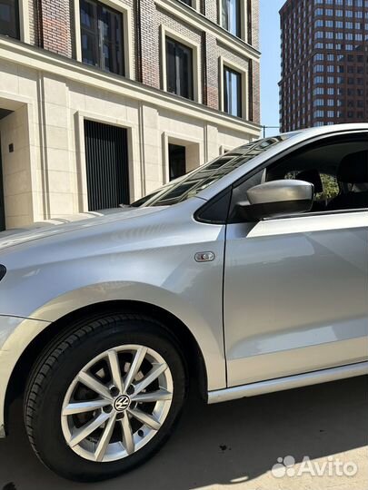 Volkswagen Polo 1.6 AT, 2015, 115 000 км