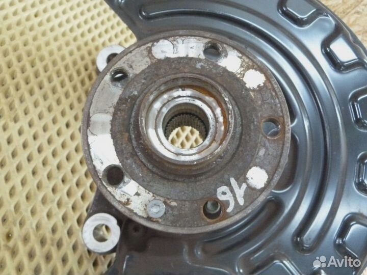 Кулак поворотный передний левый VW Passat B6 2005-2010 (3C0407253F)