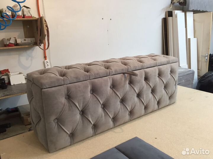 Банкетка в каретной стяжке