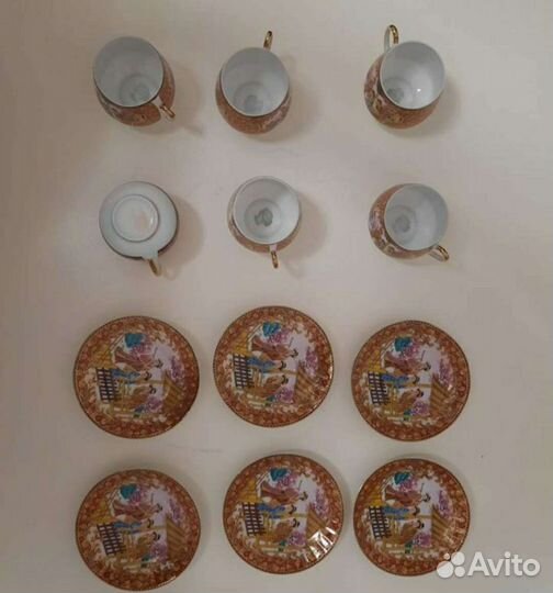 Кофейный фарфоровый сервиз чашки с блюдцами