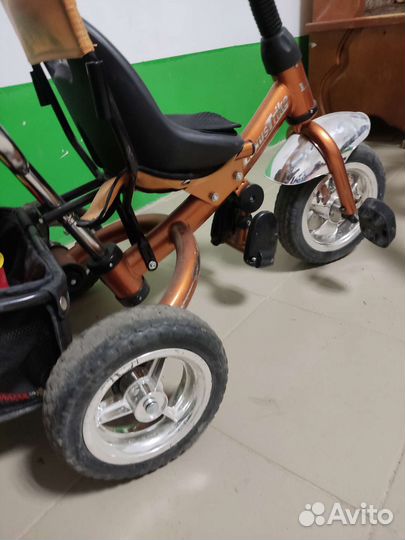 Трехколесный велосипед с родительской ручкой
