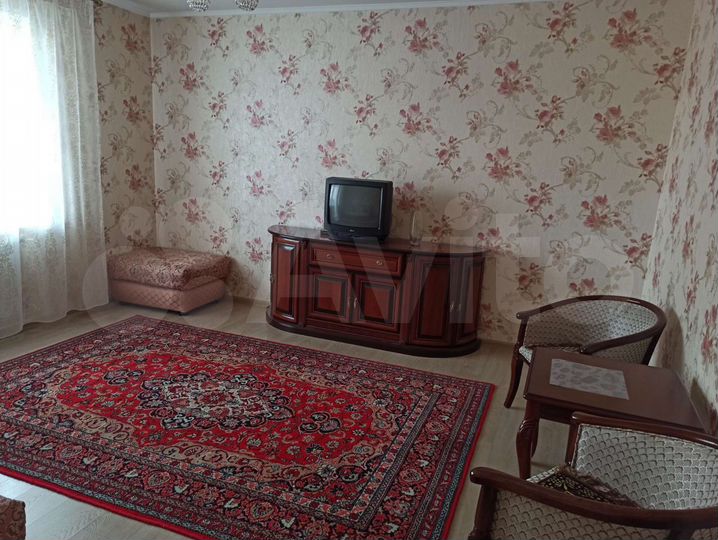 2-к. квартира, 61 м², 6/10 эт.