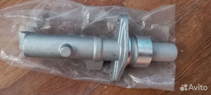 Главный тормозной цилиндр toyota avensis