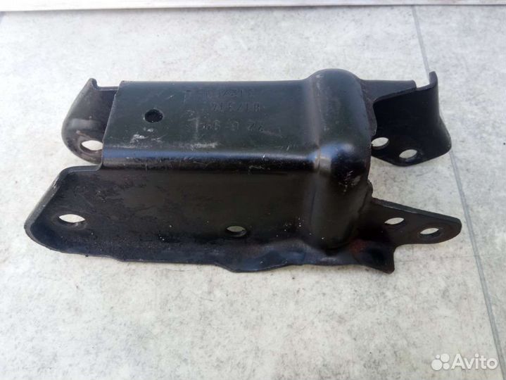 Кронштейн кпп Renault Scenic 1 312260E